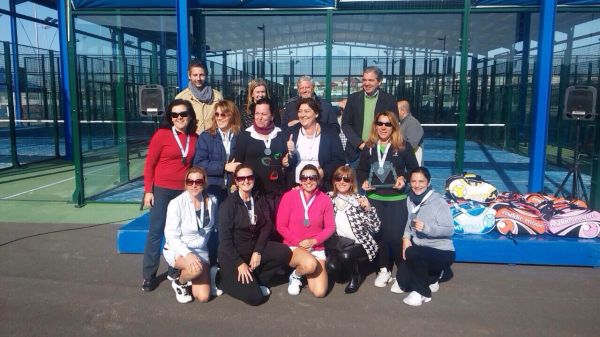 GRAN ÉXITO DE NUESTRAS JUGADORAS DE PADEL