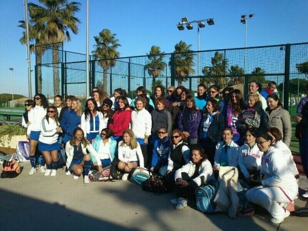 EQUIPO DE PADEL FEMENINO 